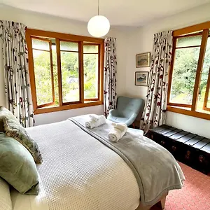 https://paradise-in-picton.wellingtonnzhotels.com