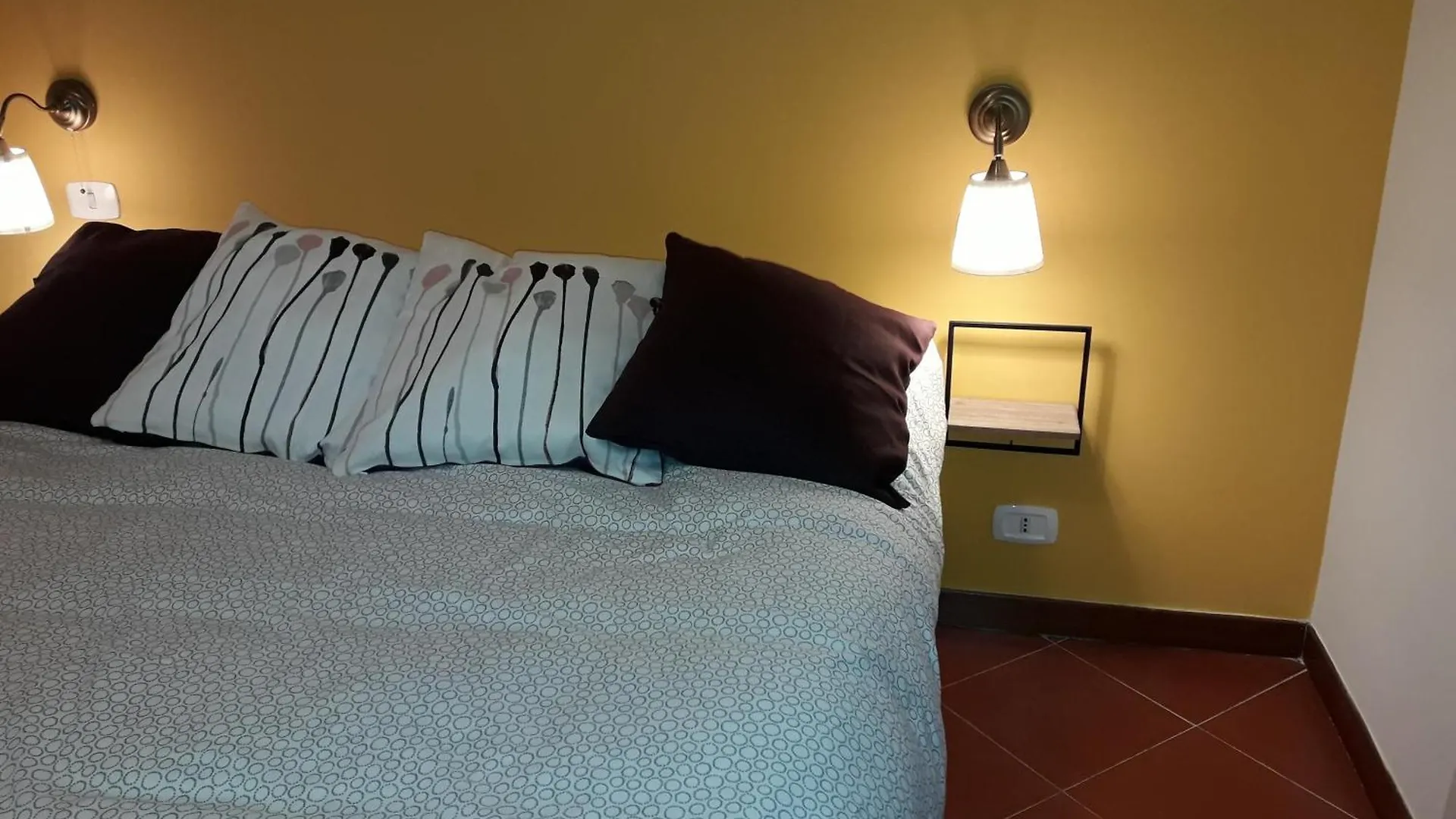 La Casa Di Flo Daire Napoli